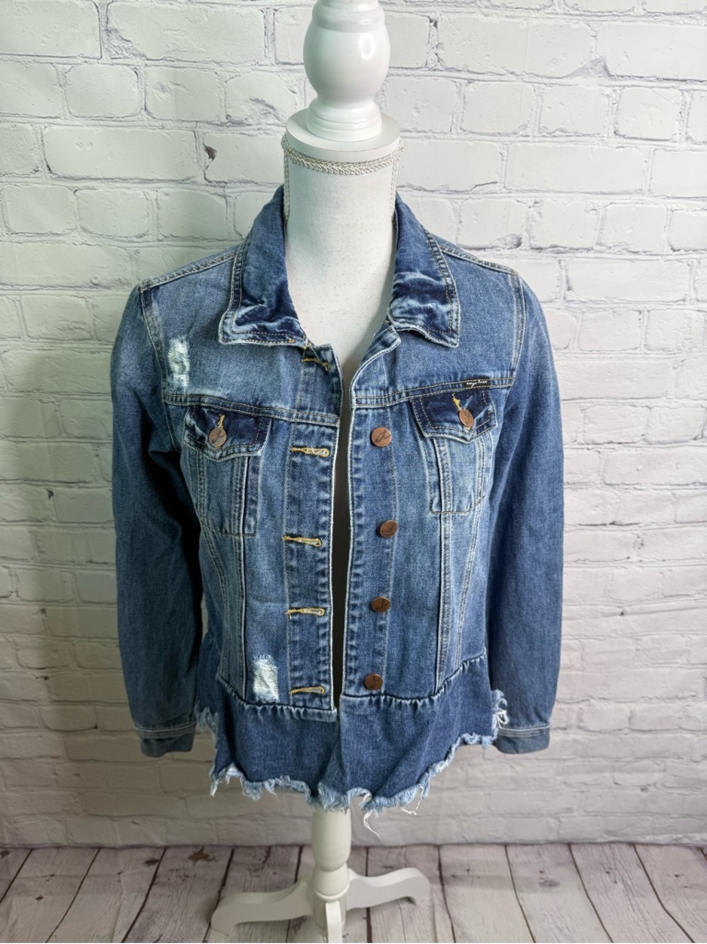 EVY’S TREE The Julia Denim Peplum Jacket Small